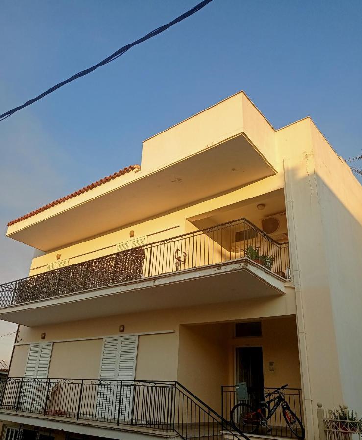 Ferienwohnung Όμορφο Και Ευρύχωρο Διαμέρισμα Με Θέα! Nafplio Exterior foto